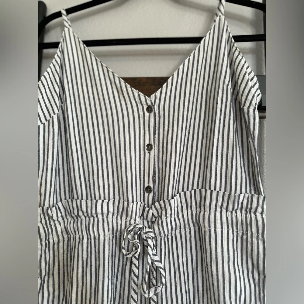 Splendid Crosshatch Linen Natural/Navy Stripes with Tie Waist Jumpsuit. Large. - Picture 5 of 14